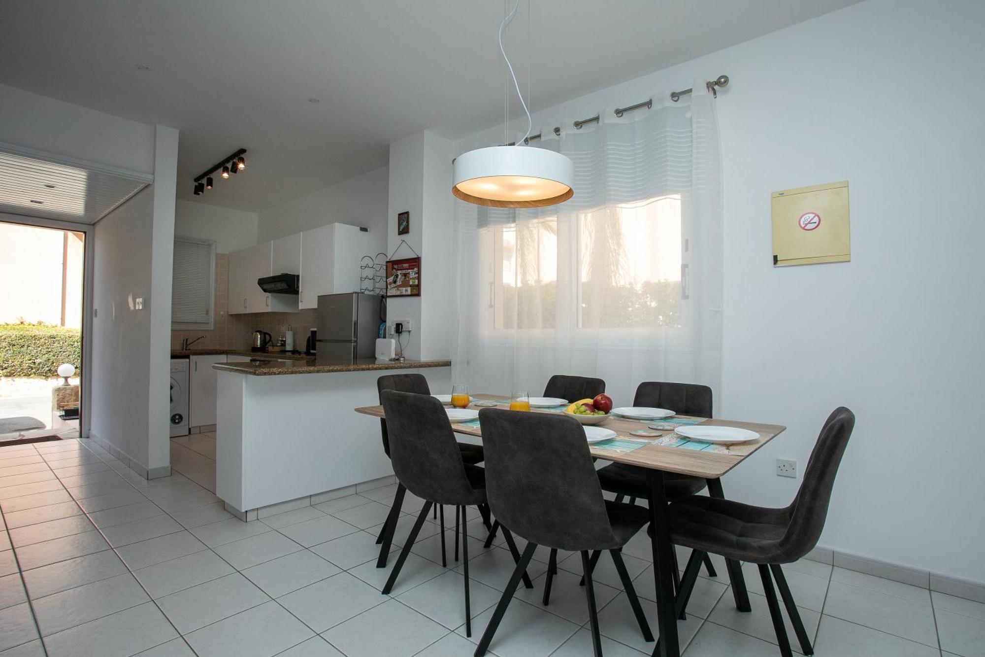 Casa Del Sol Townhouse In Iris Village Paphos מראה חיצוני תמונה