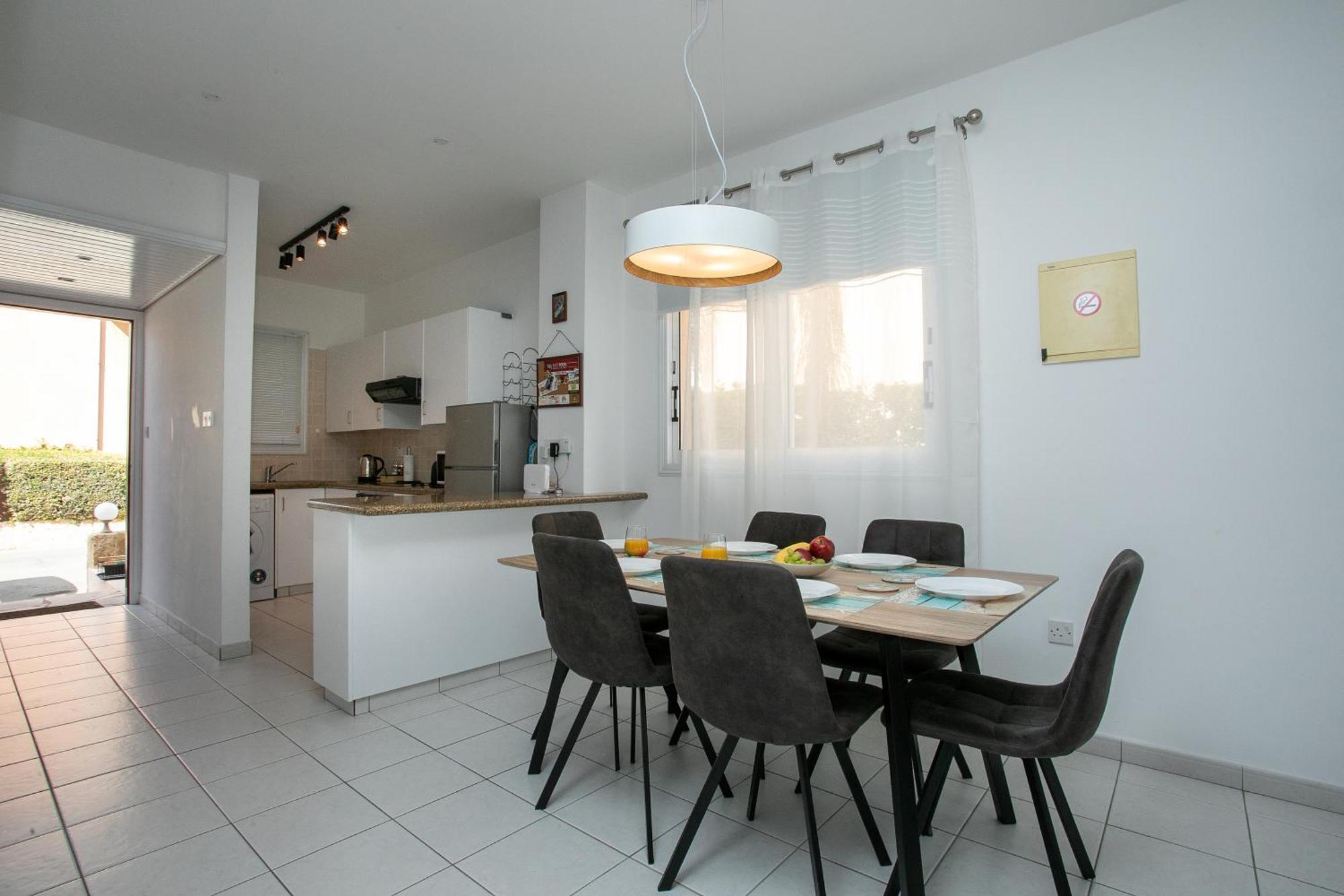 Casa Del Sol Townhouse In Iris Village Paphos מראה חיצוני תמונה